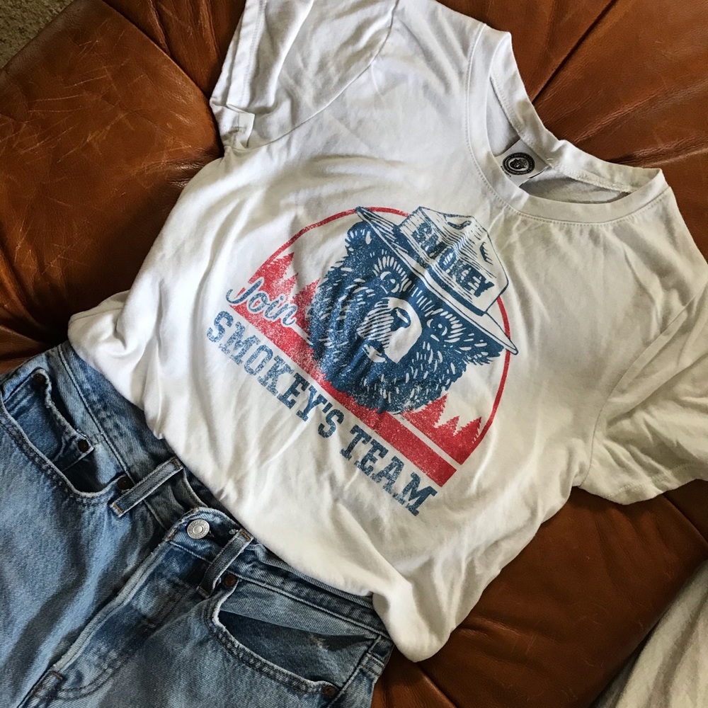 VINTAGE STYLE SMOKEY THE BEAR SHIRT